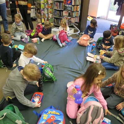 Besuch aus dem Kindergarten Markt