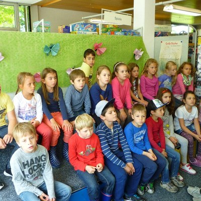 Volksschüler besuchen 03.jpg