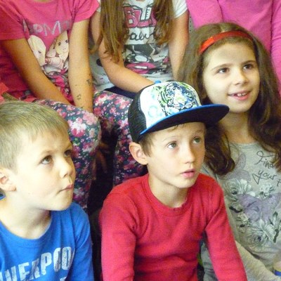 Volksschüler besuchen 05.jpg