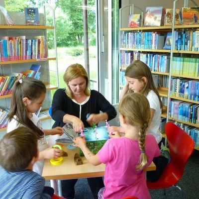 Volksschüler besuchen 22.jpg