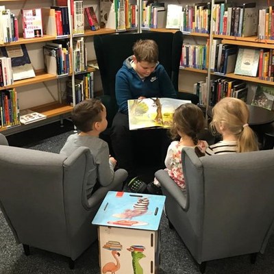 Vorlesen.JPG