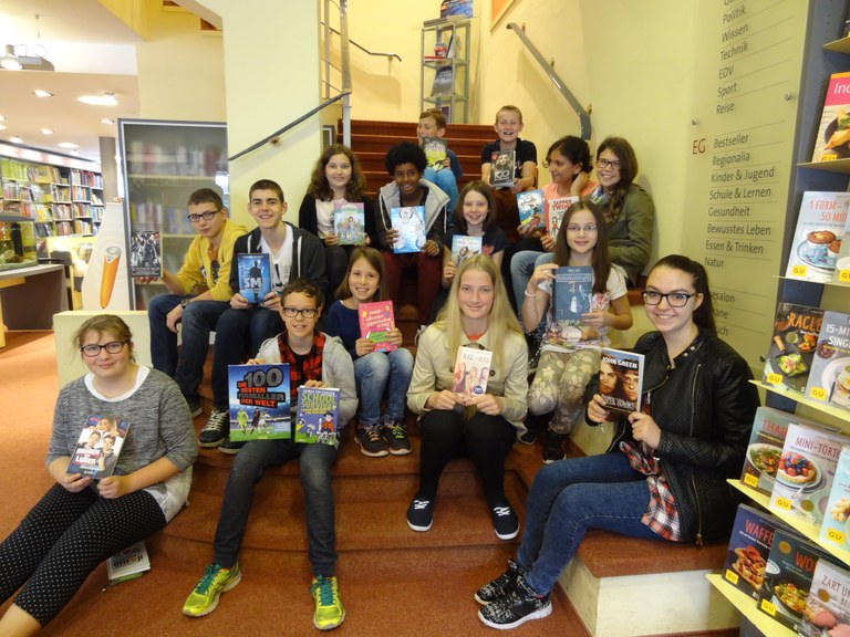 Siegergruppe in der Buchhandlung Brunner in Bregenz