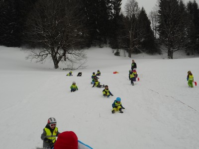 Der Bewegungskindergarten Merowinger in den Wintersporttagen Der Bewegungskindergarten Merowinger in den Wintersporttagen