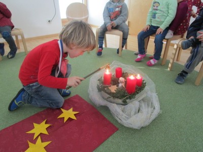 Weihnachtszeit in der roten Gruppe im Kinder- und Familientreff Bifang! Weihnachtszeit in der roten Gruppe im Kinder- und Familientreff Bifang!