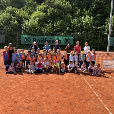 Besuch auf dem Tennisplatz