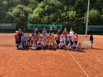 Besuch auf dem Tennisplatz