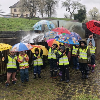 Der Kindergarten Montfort taucht ins kühle Nass