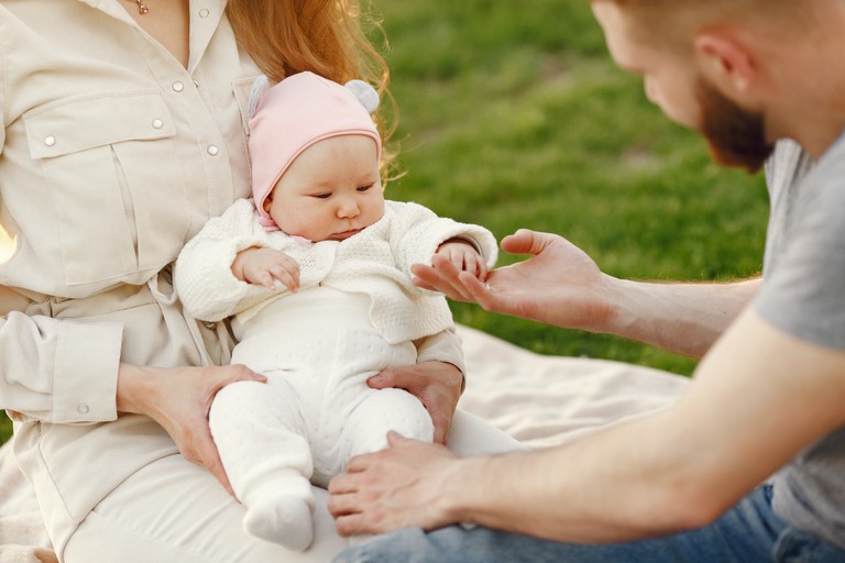 Familie mit Baby © freepik
