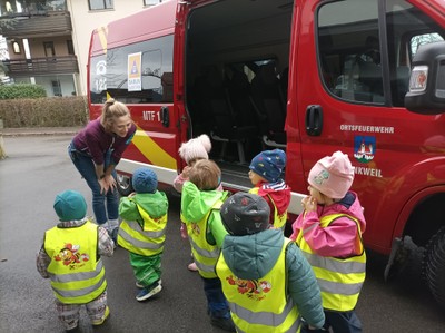 Ein Besuch bei der Feuerwehr Ein Besuch bei der Feuerwehr