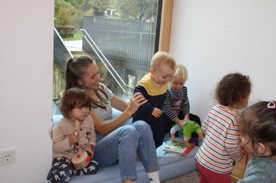 Gelungene Eingewöhnung in der Kleinkindbetreuung Gelungene Eingewöhnung in der Kleinkindbetreuung
