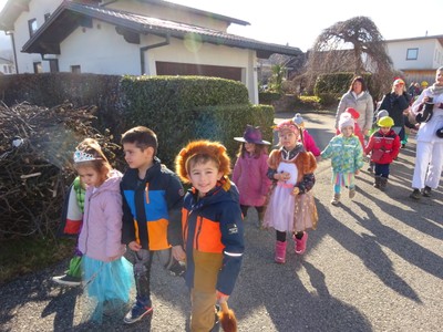 Kunterbunter Faschingsdienstag im Kinder- und Familientreff Bifang Kunterbunter Faschingsdienstag im Kinder- und Familientreff Bifang