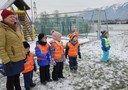 draußen im Schnee grüne Gruppe.JPG