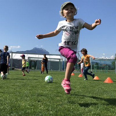 Fußball spielen beim SK Brederis (1).JPG