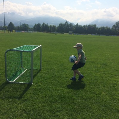 Fußball spielen beim SK Brederis (10).JPG