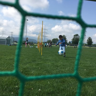 Fußball spielen beim SK Brederis (2).JPG