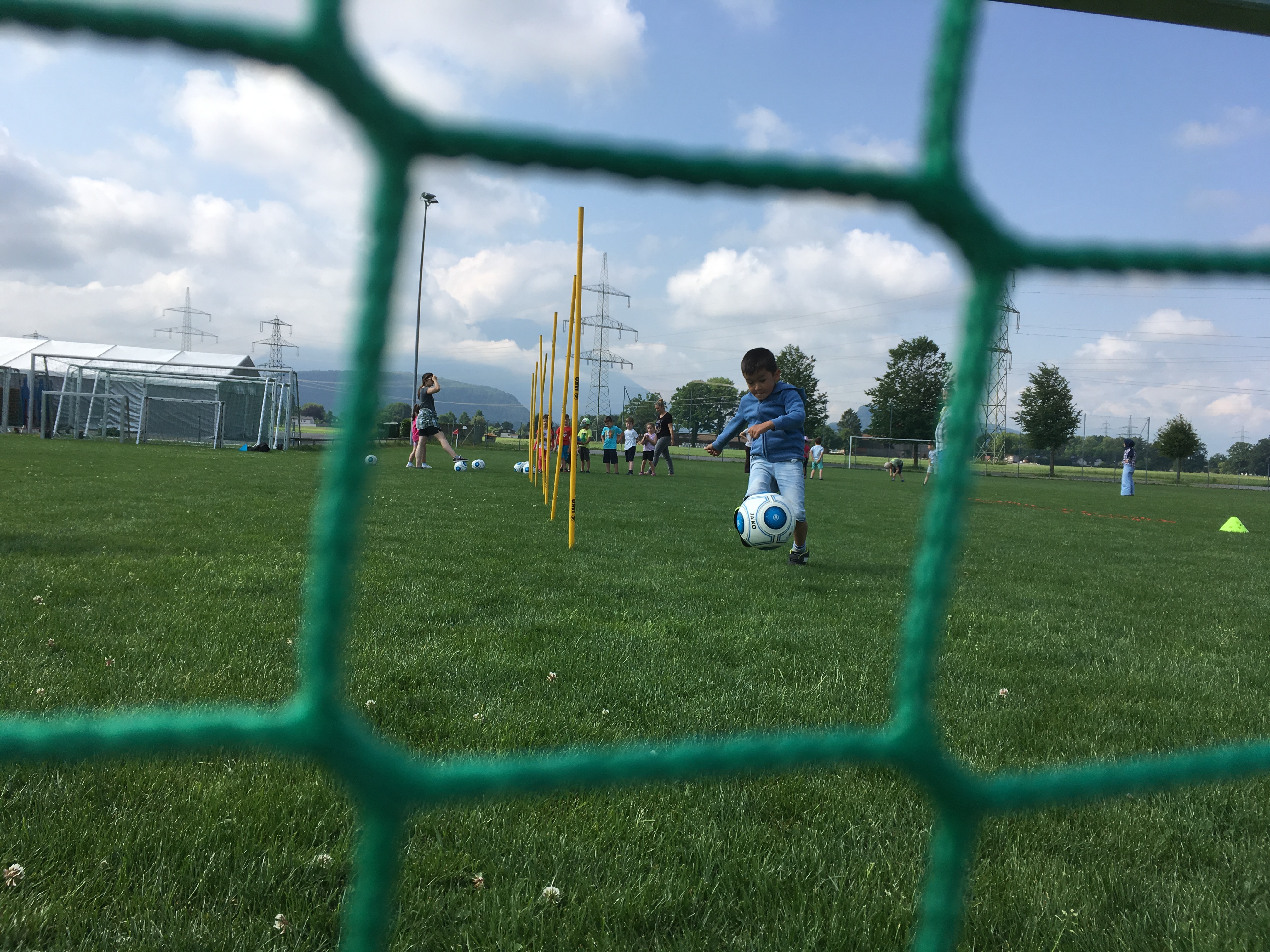Fußball spielen beim SK Brederis (2).JPG