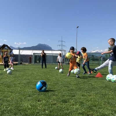 Fußball spielen beim SK Brederis (9).JPG