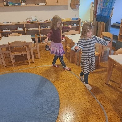 Gehen auf der Linie2.jpg