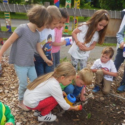 Ein „KINDER- GARTEN“