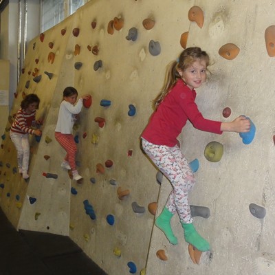 KINDER BRAUCHEN BEWEGUNG