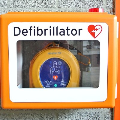 Defibrillator