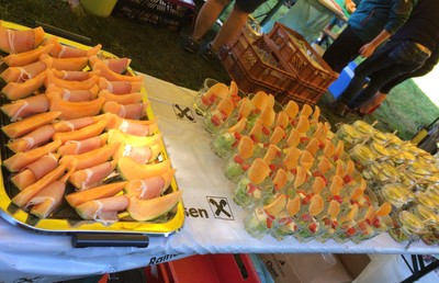 Buffet.JPG