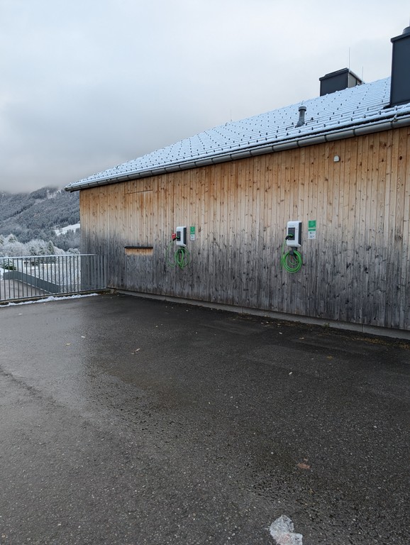 E-Ladestation_ll.jpg