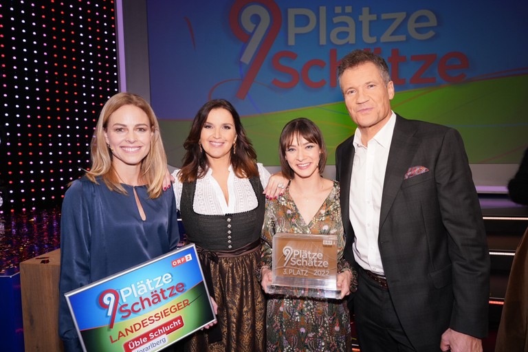 Kerstin Polzer, Barbara Karlich, Bettina Plank, Armin Assinger (c) Roman Zach-Kiesling.jpg