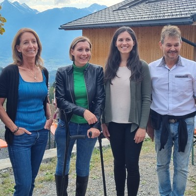 PROJEKT AKTUELL - Neuer Dörfleplatz in Bassig eröffnet PROJEKT AKTUELL - Neuer Dörfleplatz in Bassig eröffnet