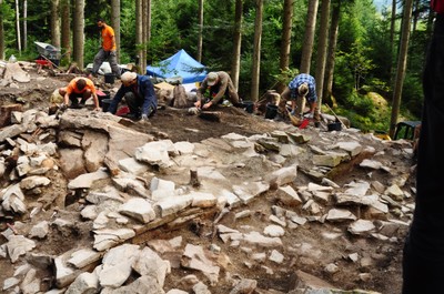 Projekt AKTUELL - Römer oder Ritter ins Röns Projekt AKTUELL - Römer oder Ritter ins Röns