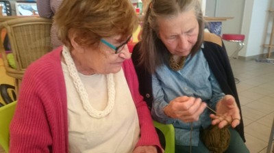 start-in-die-herbstsaison-mit-fingerstricken-im-mimi_orig.jpg