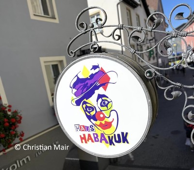 Schild Habakuk.jpg