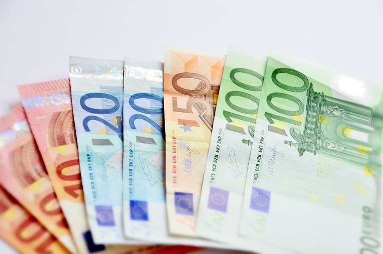 Symbolbild Geld für Wohnbauhilfe © Gemeinde Laterns
