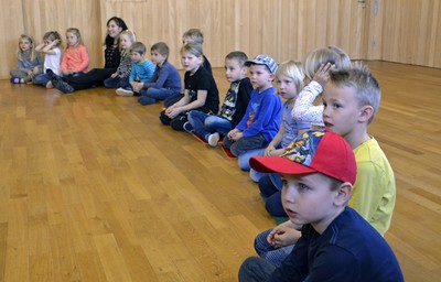 63 Musik im Kindergarten.jpg