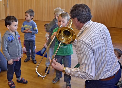 84 Musik im Kindergarten.jpg