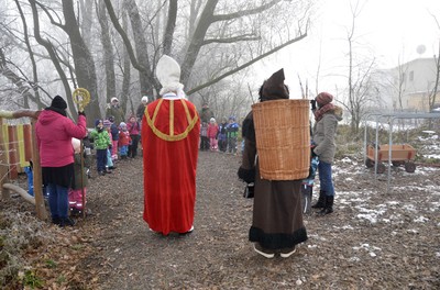 36 Nikolaus Gruppe 1u2.jpg
