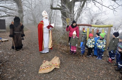 39 Nikolaus Gruppe 1u2.jpg
