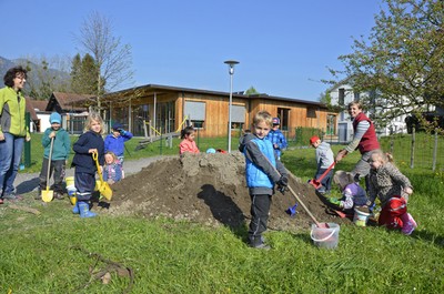 09 Frühling Kindergarten.jpg