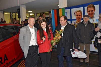 65 Schlüsselübergabe.jpg