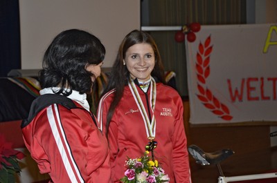 70 Sabine und Adriana Mathis.jpg