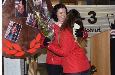 76 Adriana Bronzefeier.jpg