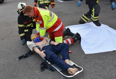 16 Feuerwehr-Rettungsübung.jpg