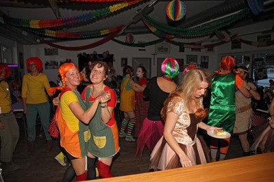 03 SKM_Hausball.jpg