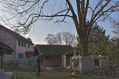 06 Holzarbeiten Kindergarten.jpg