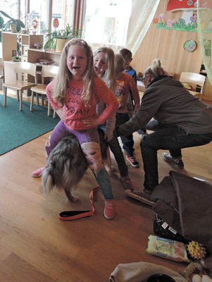 Kiga_Hundebesuch 3.jpg