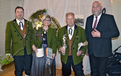 22 April Ehrung Musikverein Frühjahrskonzert.jpg