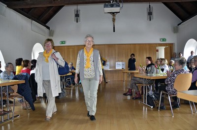 16 Modeschau Moaniger Treff.jpg