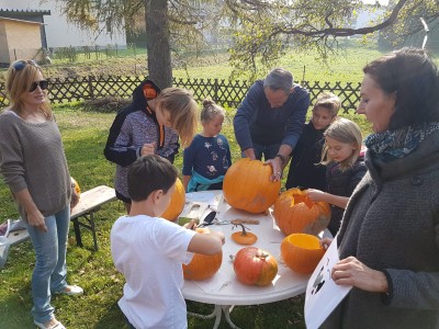 Kürbisschnitzen 2018 (12).jpg