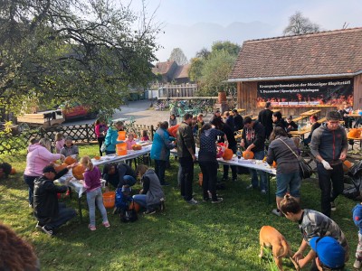 Kürbisschnitzen 2018 (21).jpg