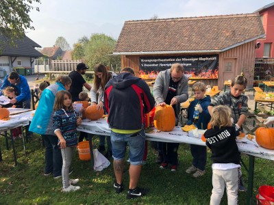 Kürbisschnitzen 2018 (25).jpg